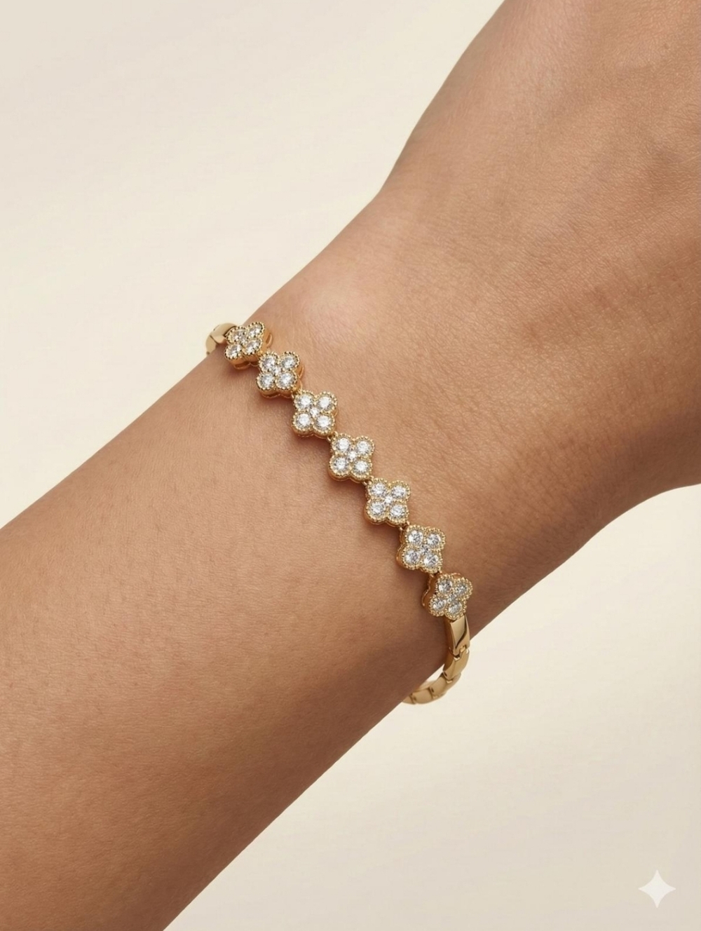 Pink Diamonds Clovers Bracelet
